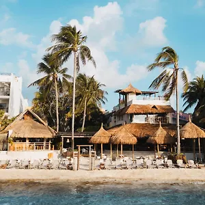 https://hotel-colibri-beach.allrivieramayahotels.com