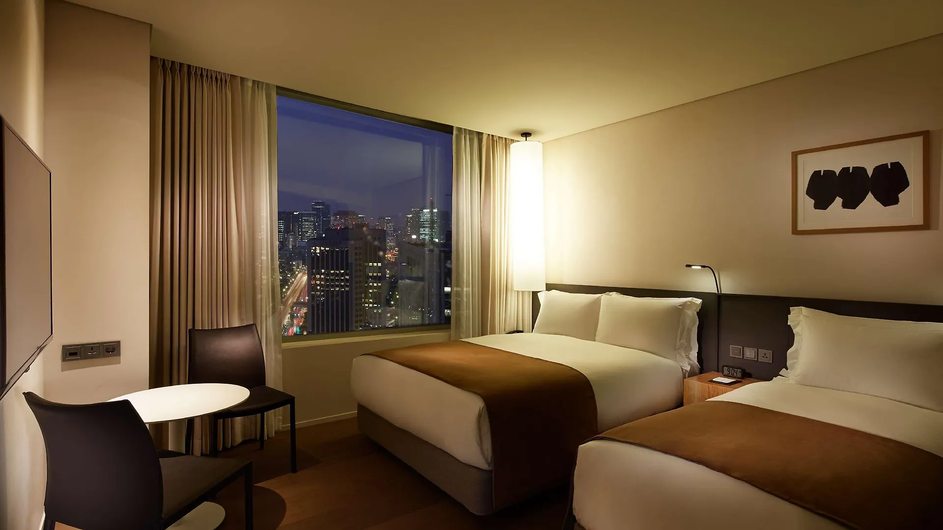 Shilla Stay Seodaemun Seoul Station 4*,
