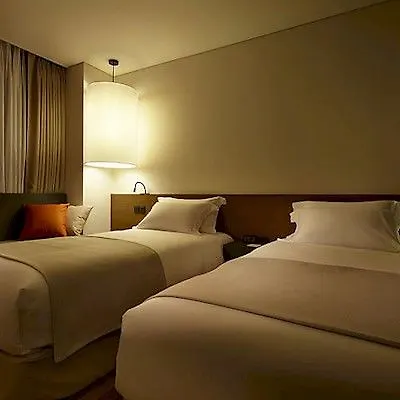 Shilla Stay Seodaemun Seoul Station 4*,