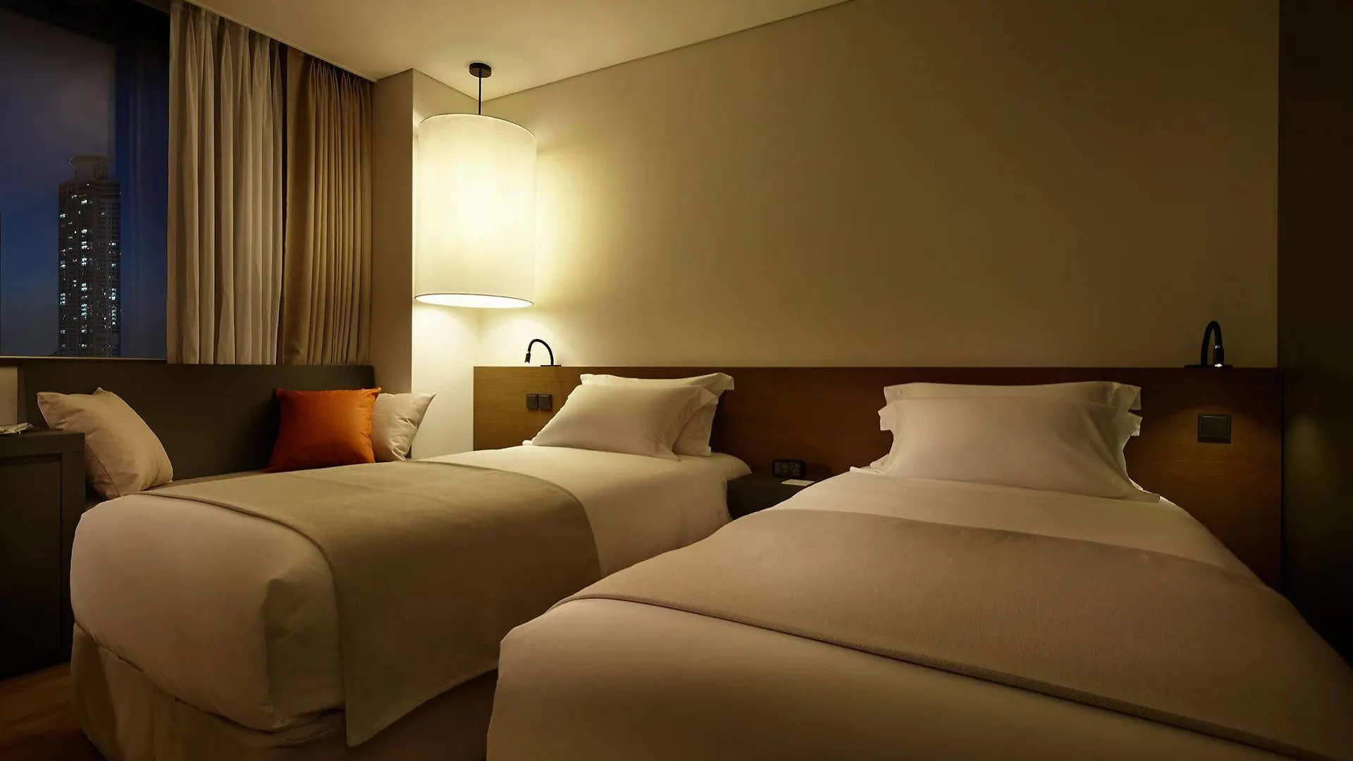Shilla Stay Seodaemun Seoul Station 4*,